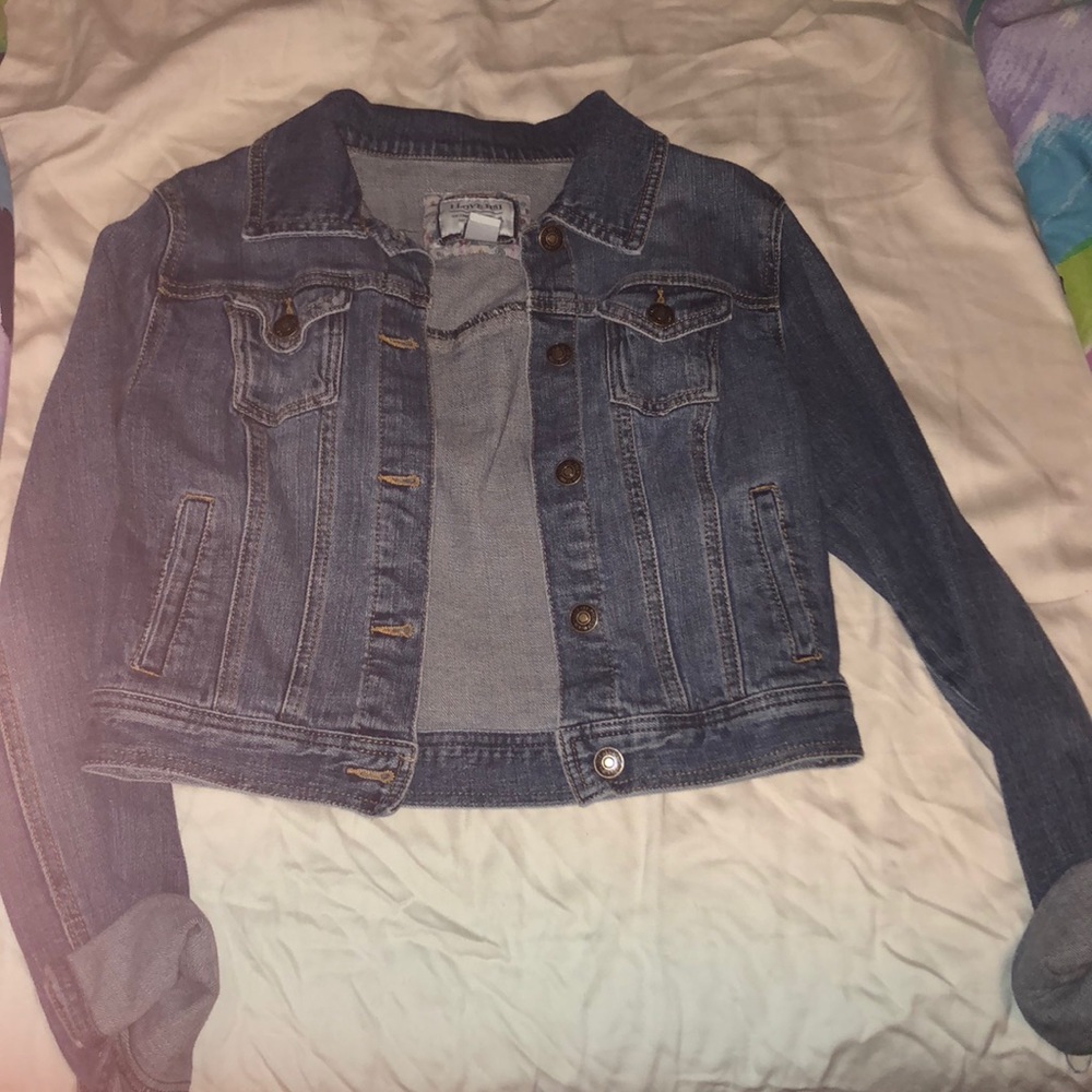 Blue jean jacket.